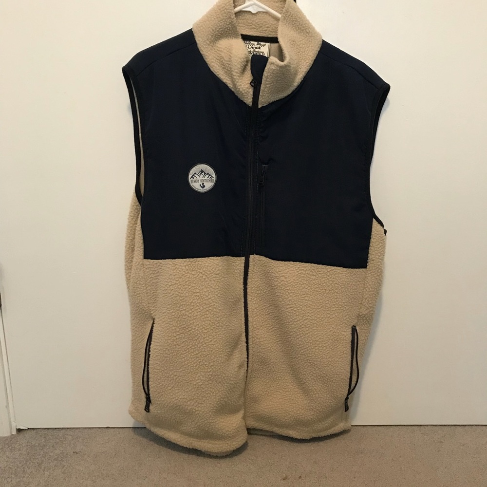 Rowdy gentleman fleece vest